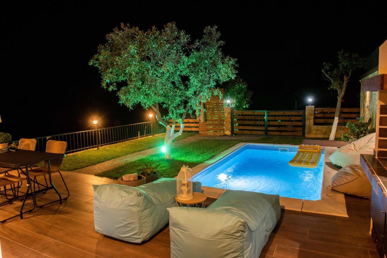 Dandy Villas Nea Roda - Melodic Waves - Private - Pool - Parking - Cellar Eksteriør bilde