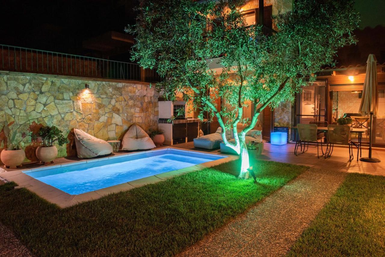 Dandy Villas Nea Roda - Melodic Waves - Private - Pool - Parking - Cellar Eksteriør bilde